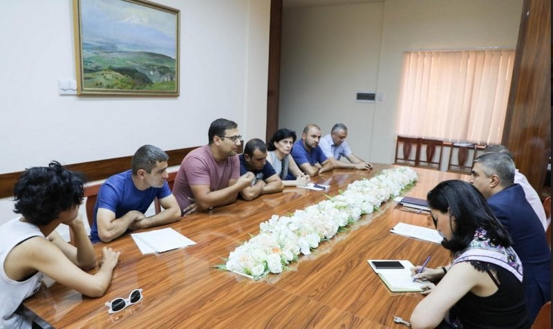 ՔԿ նախագահի տեղակալը հանդիպել է Ջերմուկի բնակիչների և բնապահպանական ՀԿ-ների ներկայացուցիչների հետ