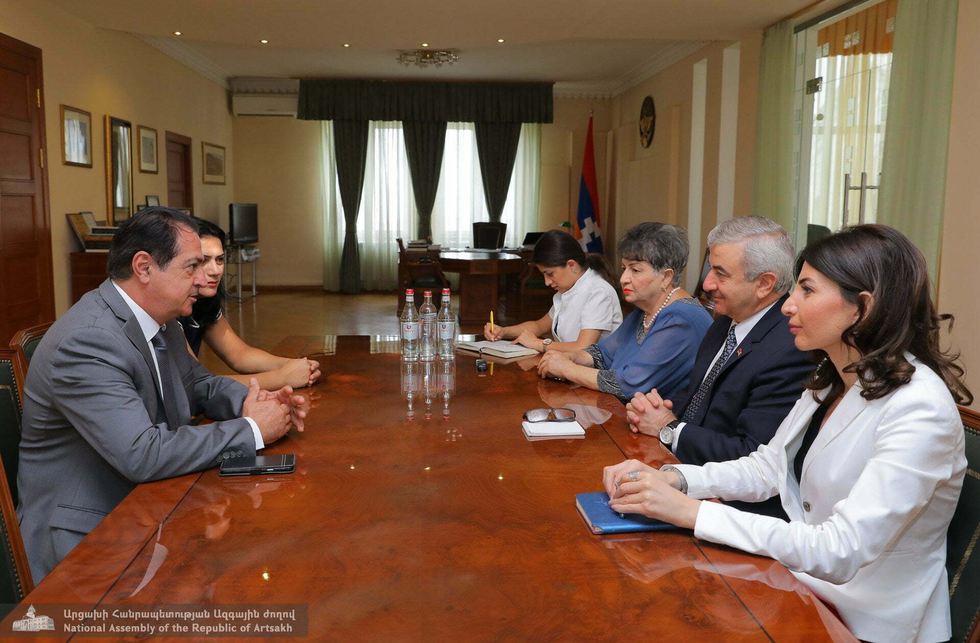Աշոտ Ղուլյանն ընդունել է Գլենդելի քաղաքային խորհրդի անդամ Վարդան Ղարփեթյանին