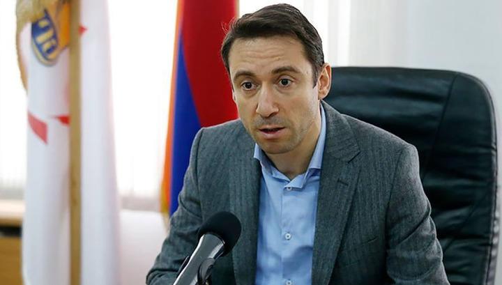 Քաղաքապետի որոշմամբ մարտ ամսվա պարգևավճարները կփոխանցվեն բուժաշխատողներին(ՏԵՍԱՆՅՈւԹ)