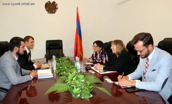 ԱՄՆ-ն արժևորում է Սյունիքի բնակիչների հետ կապերը․ Լին Թրեյսին Սյունիքում է