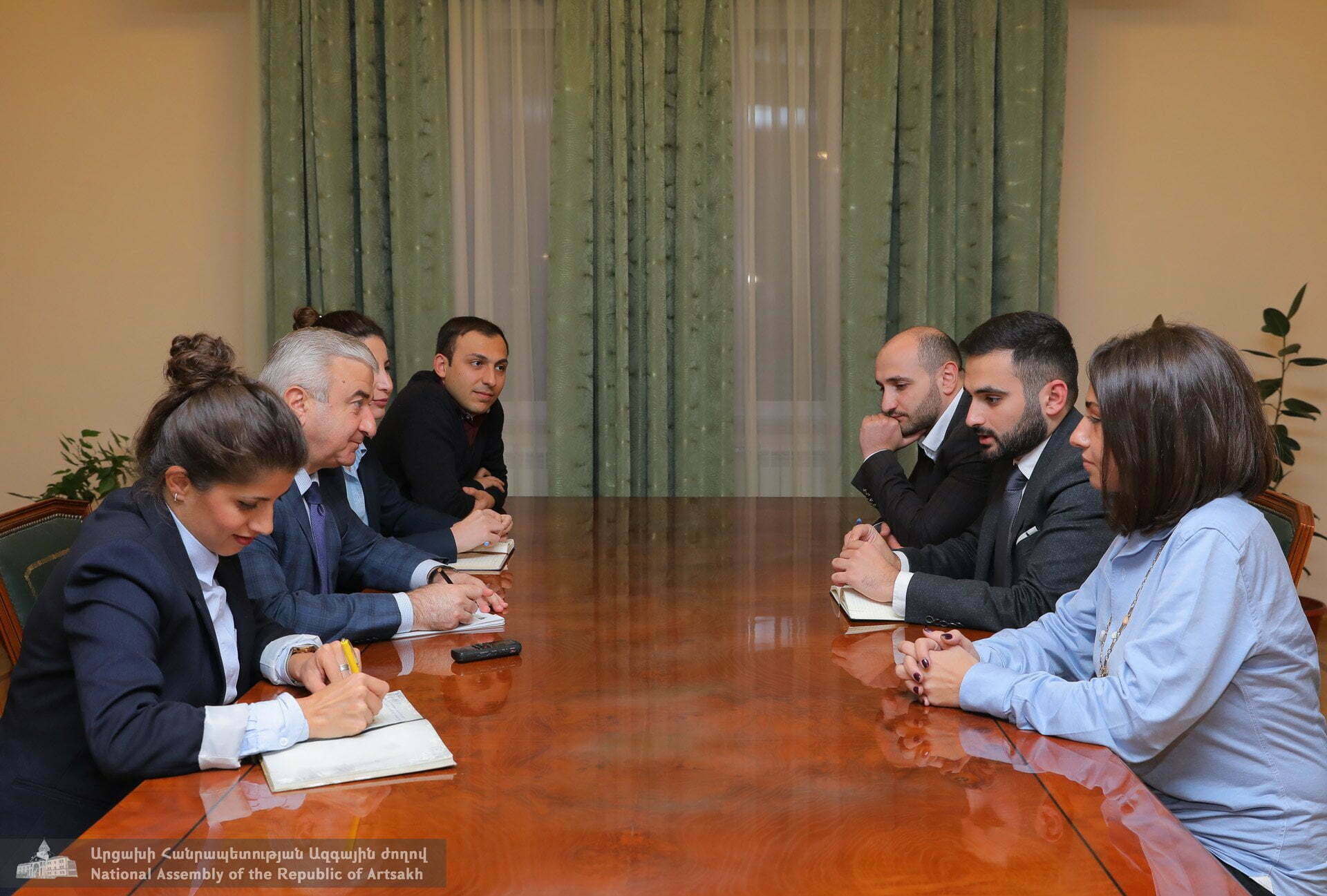 Աշոտ Ղուլյանն ընդունել է ՀՀ հանրային կապերի և տեղեկատվության կենտրոնի ներկայացուցիչներին