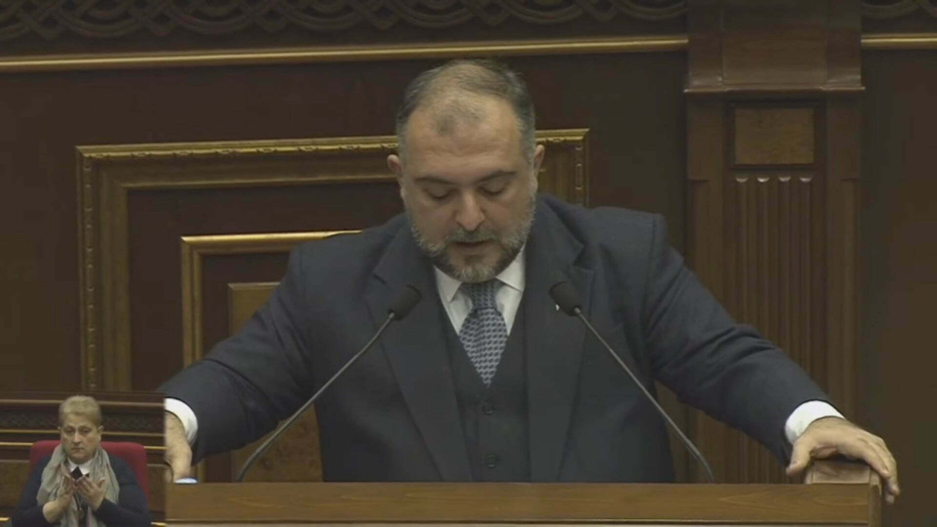«Հեռուստատեսության և ռադիոյի մասին» օրենքի կետերը՝ ուղղված ԶԼՄ-ների ազատության ապահովմանը, բավարար չեն․ Թևոսյան