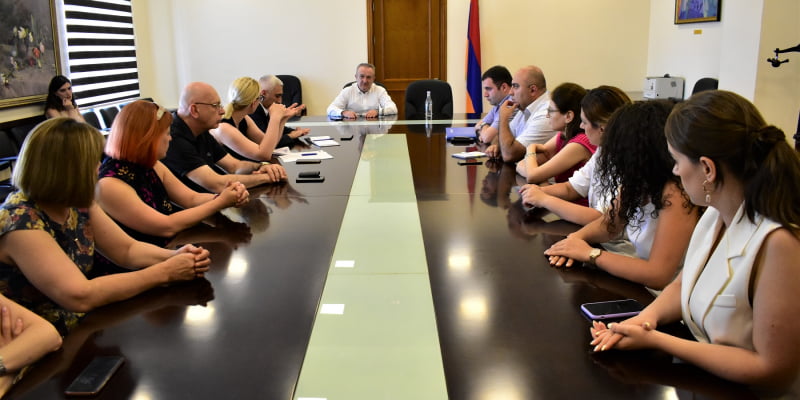 Պետք է աշխատել լիարժեք նվիրումով և ըստ հնարավորին արդյունավետ՝ նոր մոտեցումներով. Դումանյան