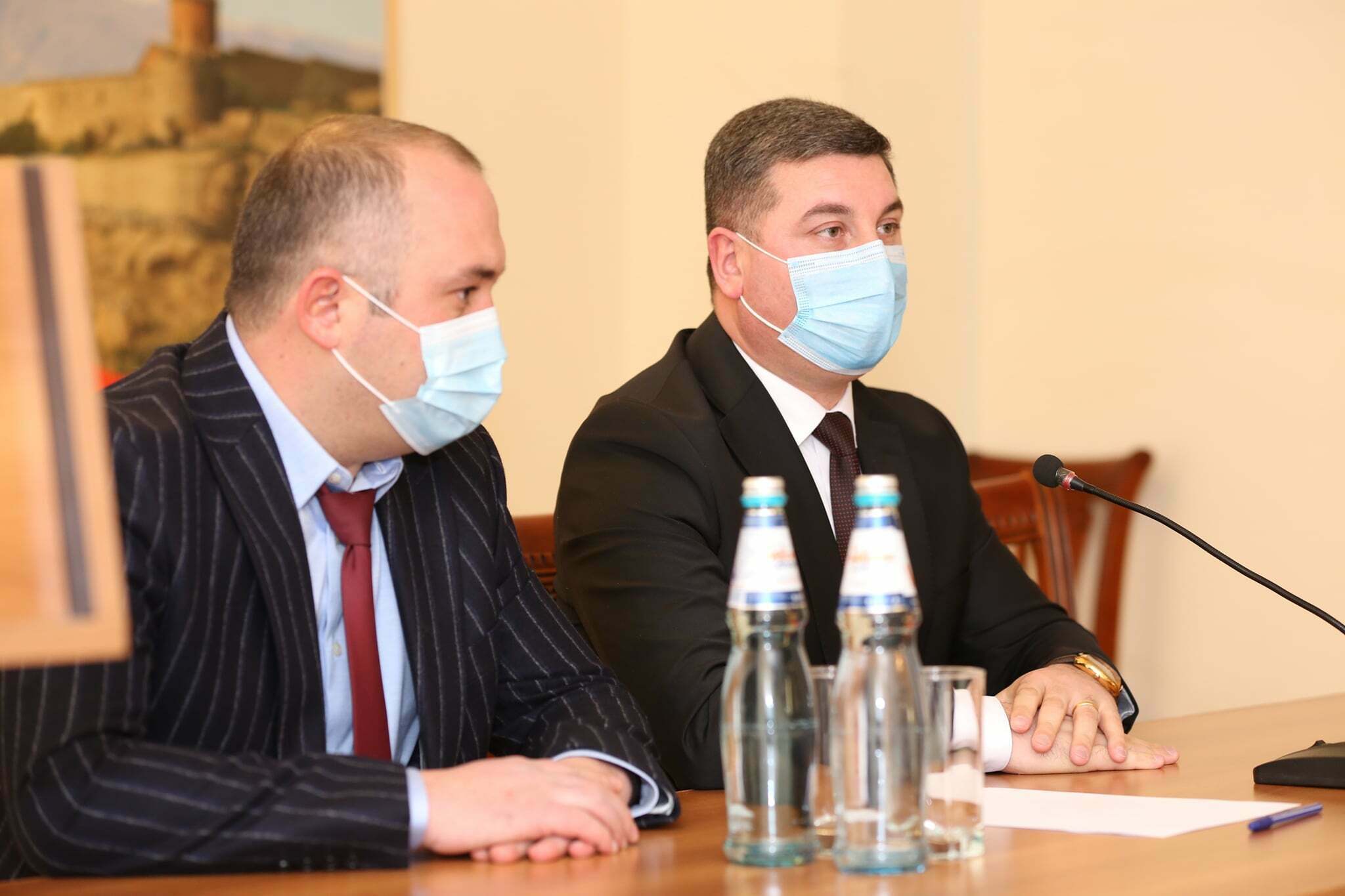 Սանոսյանը Արարատի մարզպետարանի աշխատակազմին է ներկայացրել նոր մարզպետին