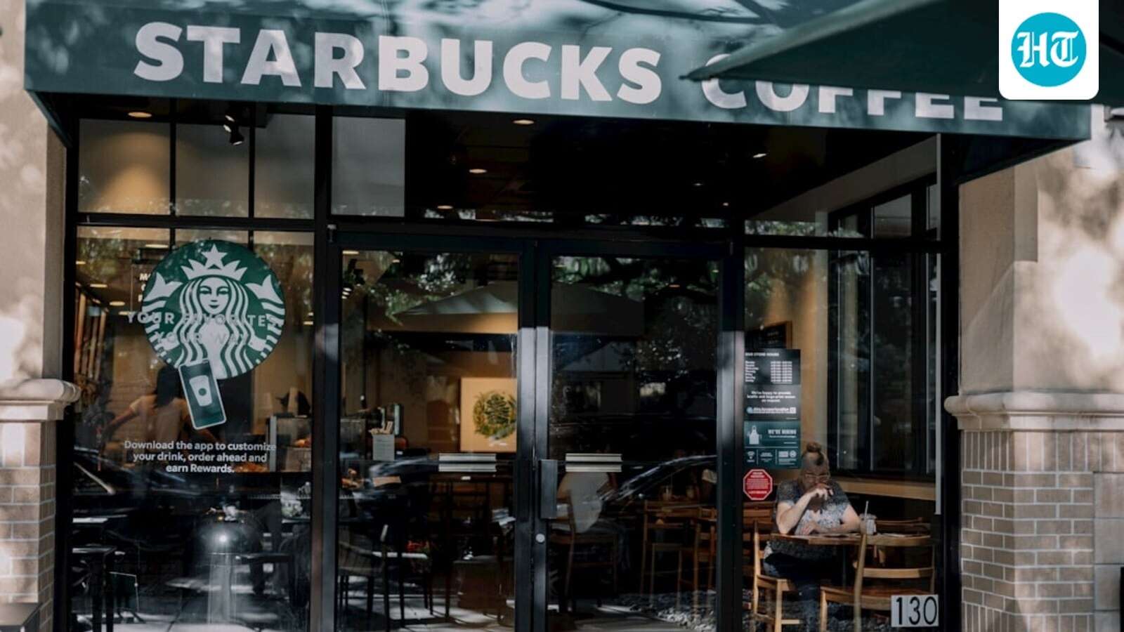 Լավալի Starbucks-ում տեղի ունեցած հրաձգության հետևանքով մեկ մարդ մահացել է, երկու հոգի՝ վիրավորվել, իսկ ոստիկանությունը դեպքը կապում է կազմակերպված հանցավորության հետ՝ հաստատելով թմրանյութերի դատապարտված առևտրական Չարալամբոս Թեոլոգուի մասնակցությունը: