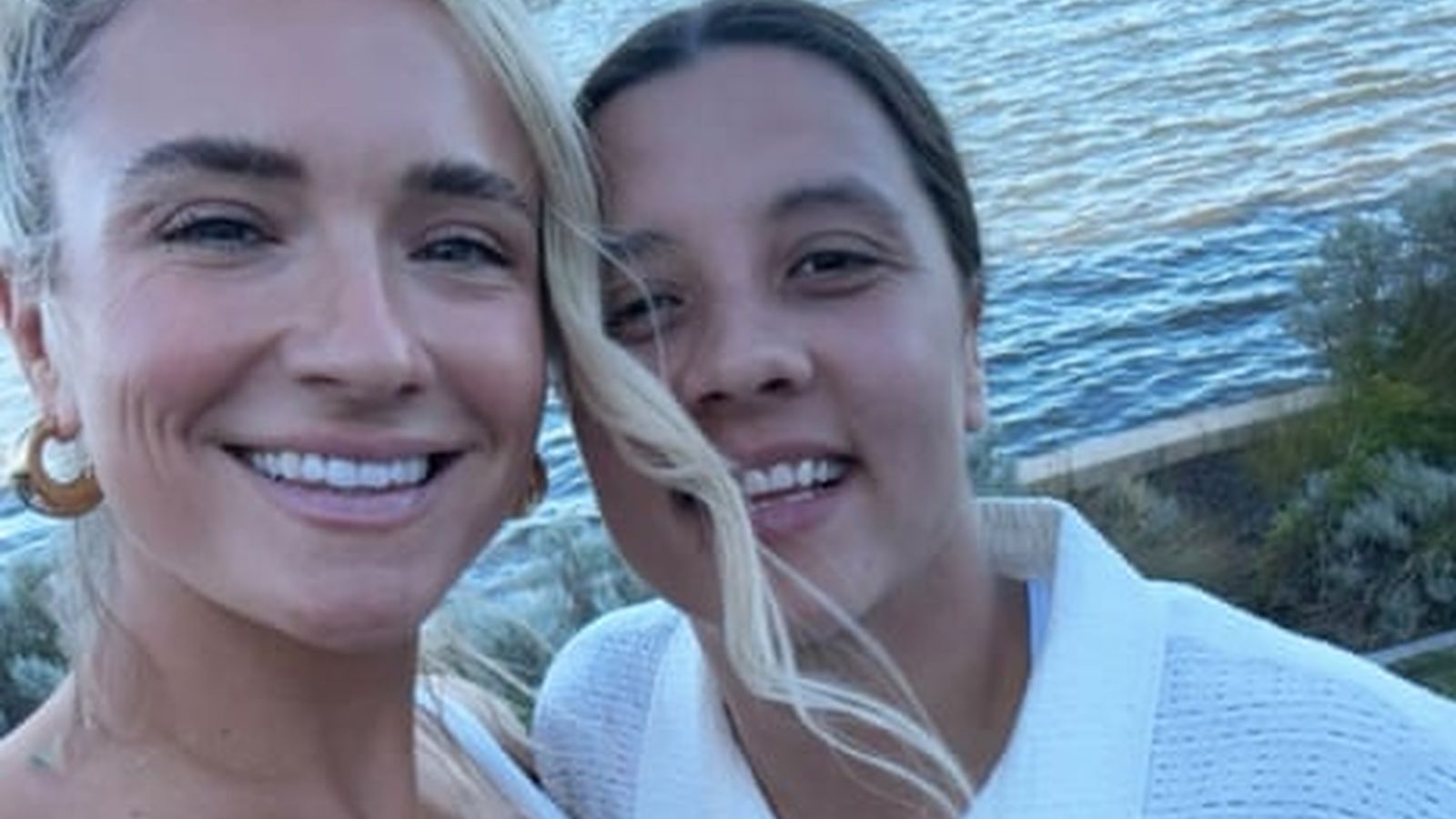 Sam Kerr and Kristie Mewis wedding moment