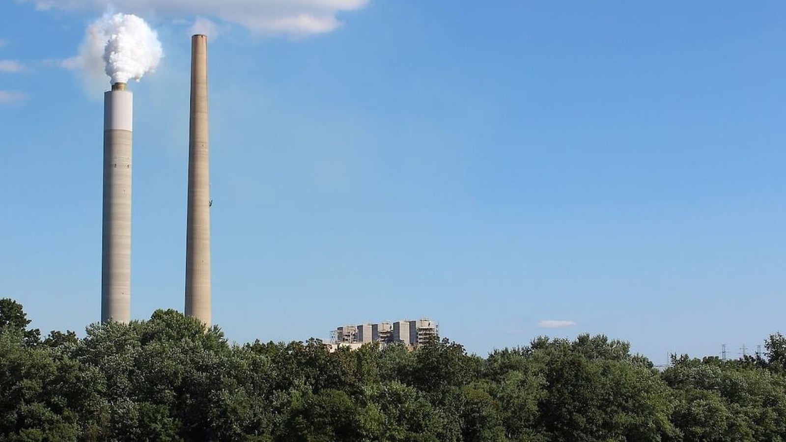 Ohio’s Public Utilities Commission has ordered FirstEnergy to pay $250 million in penalties and consumer refunds, markin