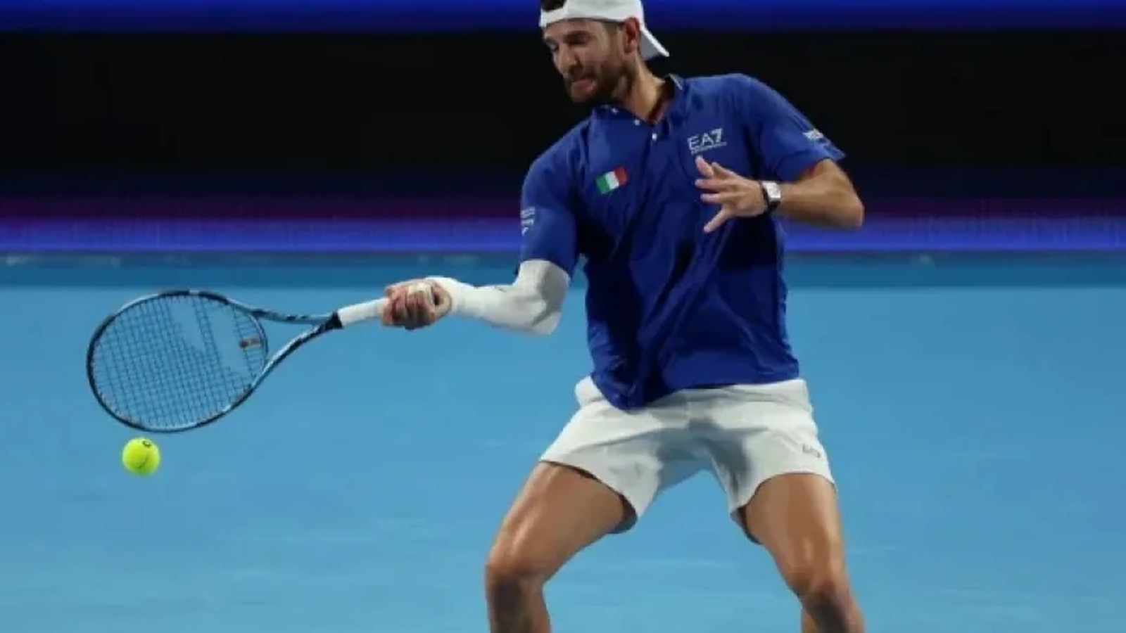 Andrea Vavassori playing tennis