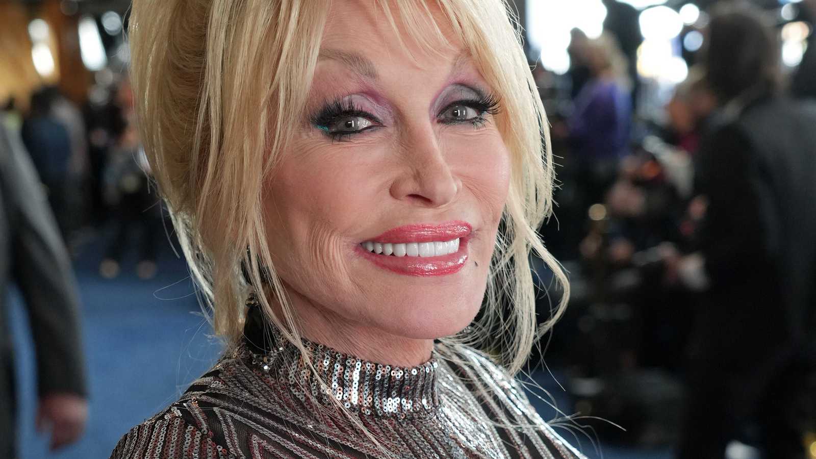 Dolly Parton smiling stage