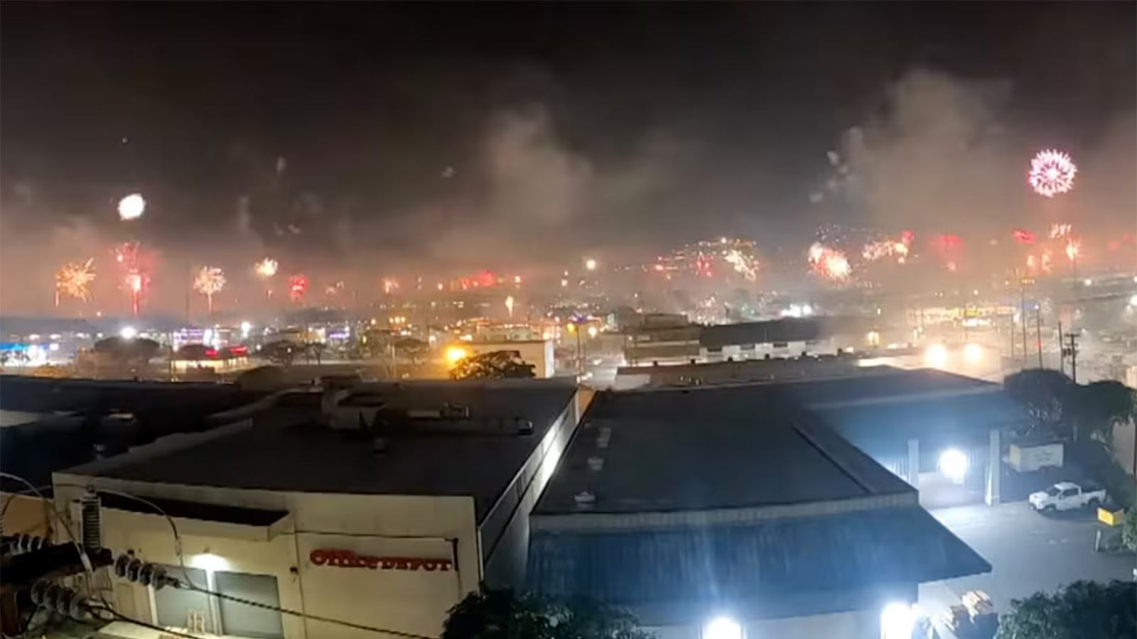 fireworks Oahu Hawaii New Year