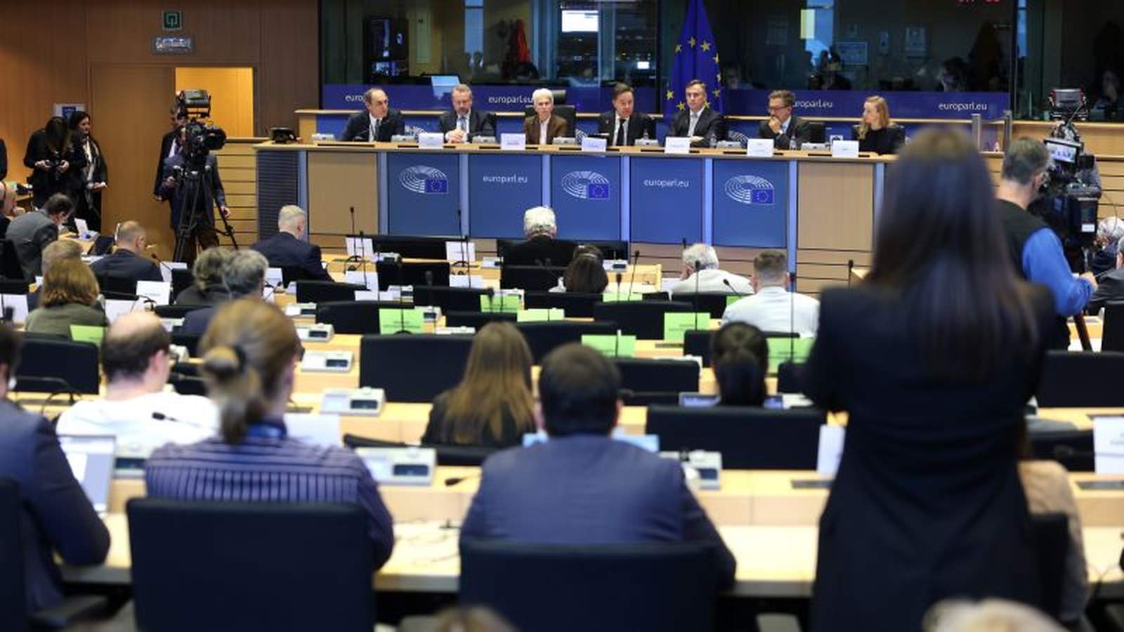 Mark Rutte speaking at European Parliament