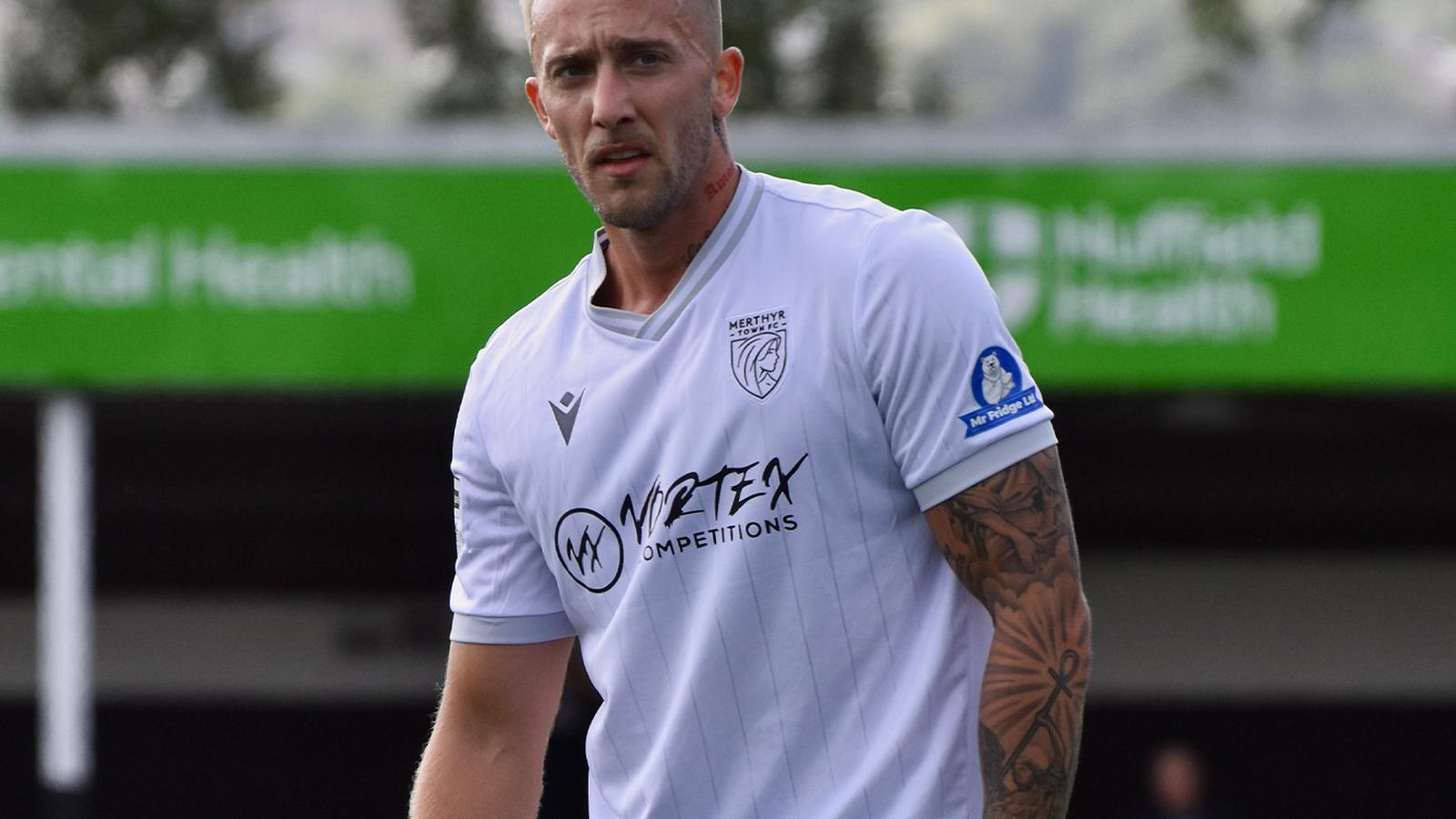 Ricardo Rees in football kit