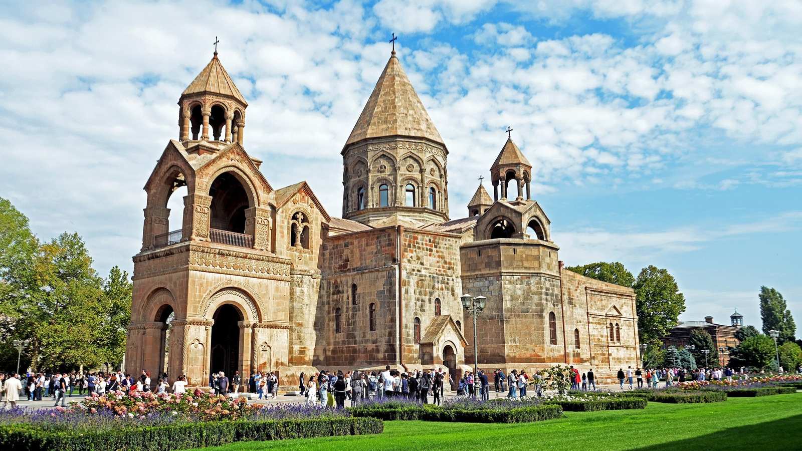 Կաթողիկոսի տնօրինությունը չի կարող դառնալ դատական վերահսկողության առարկա