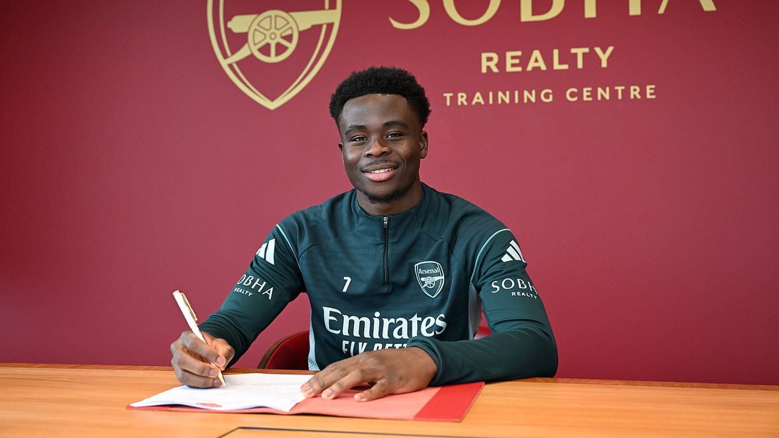 Bukayo Saka in Arsenal kit