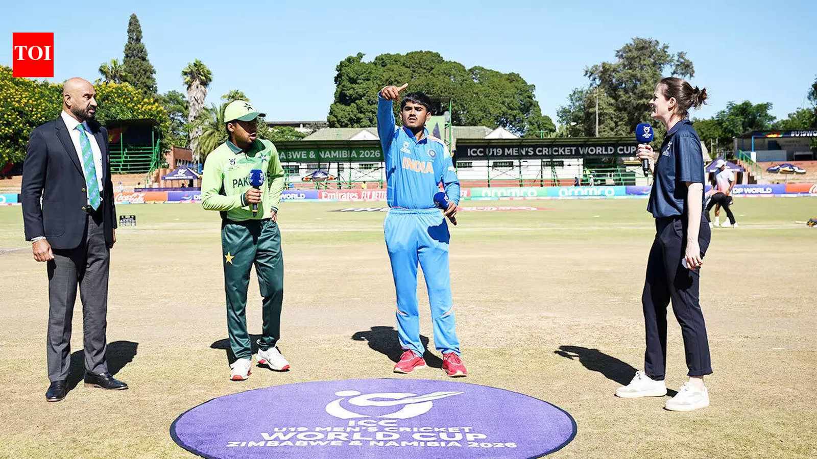 Indian and Pakistani U-19 cricketers on field