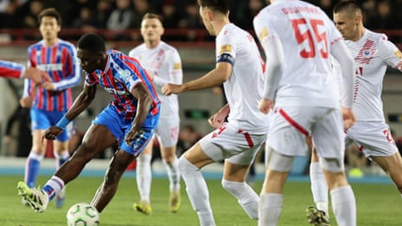 Ismaïla Sarr playing for Crystal Palace
