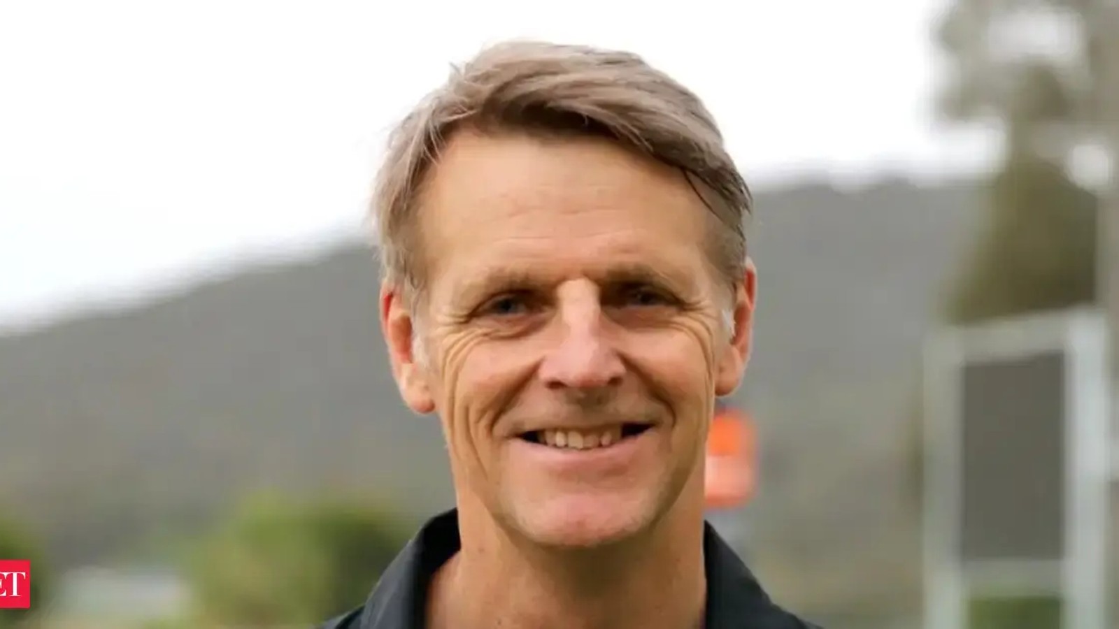 Peter Dean in Carlton Football Club uniform