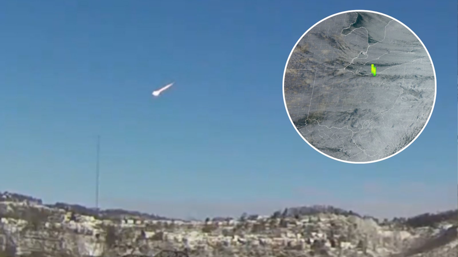 Bright meteor fireball in night sky