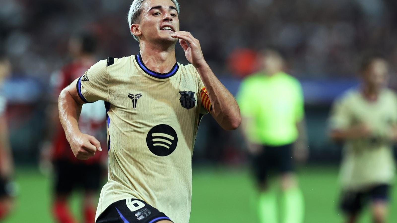 Gavi in FC Barcelona kit