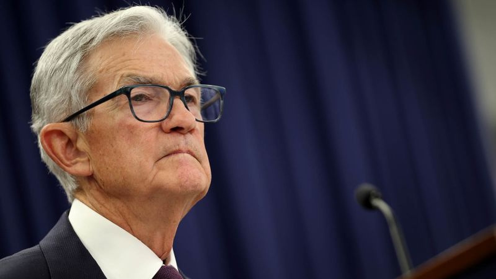 Jerome Powell speaking at Harvard