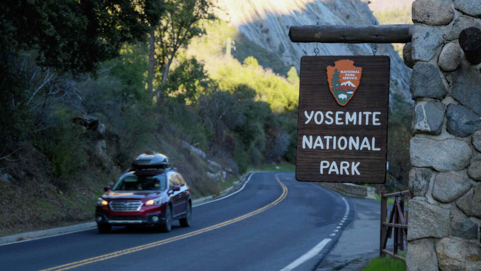 Yosemite Entrance Crisis: