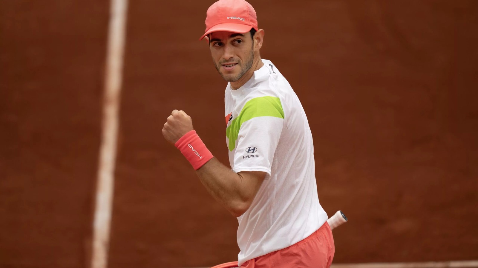 Nuno Borges on tennis court