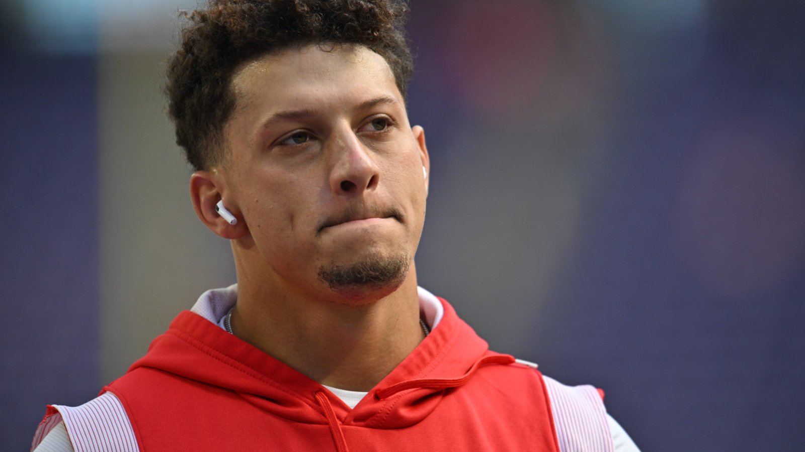 Patrick Mahomes throwing football during rehab