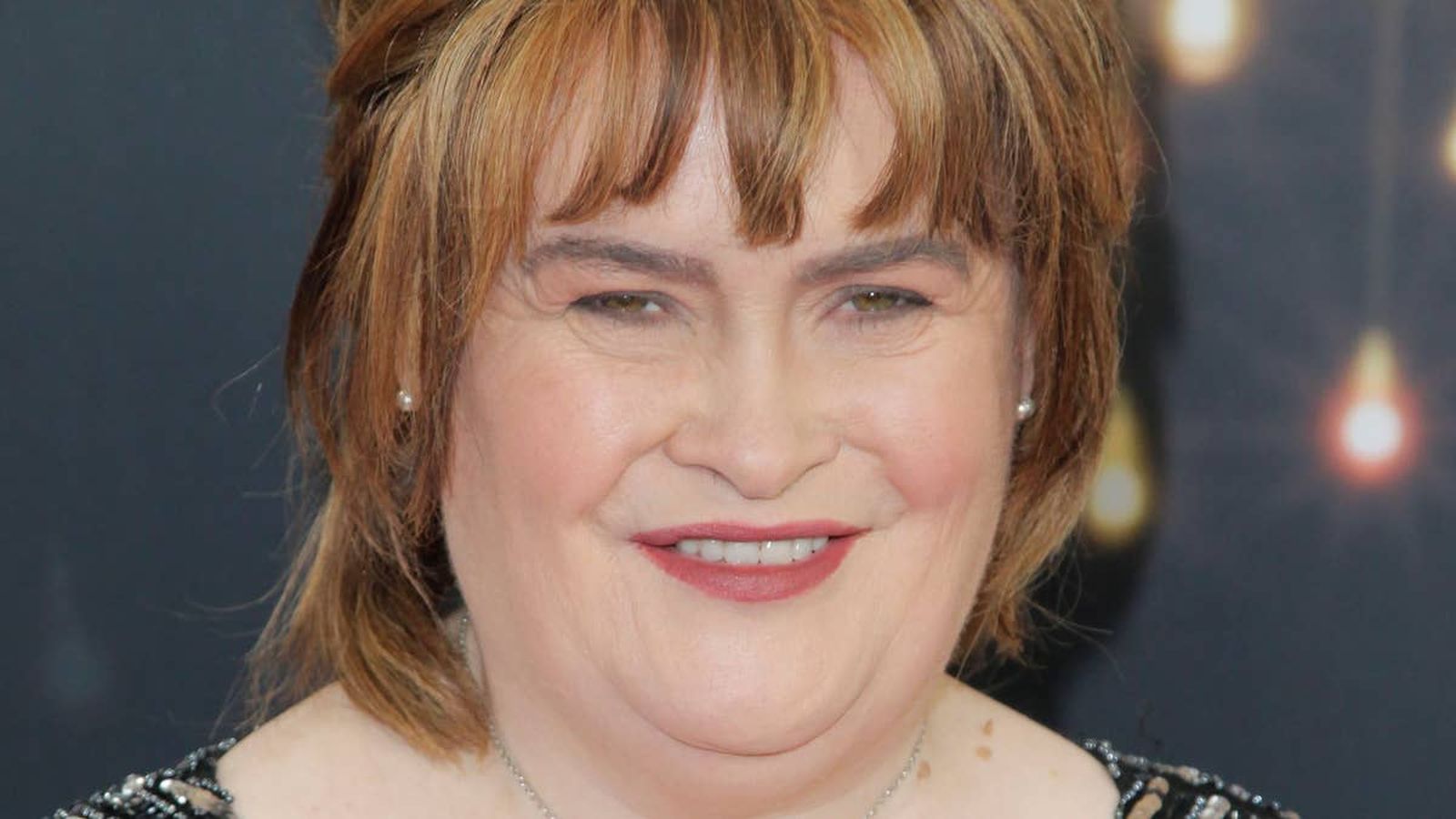 Susan Boyle singing on stage