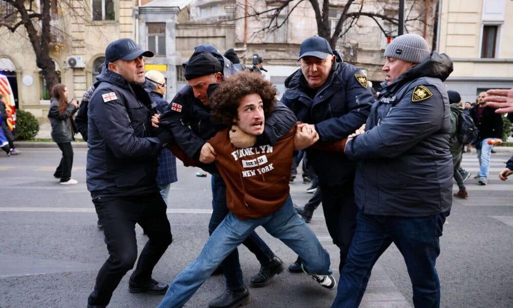 protester and police men