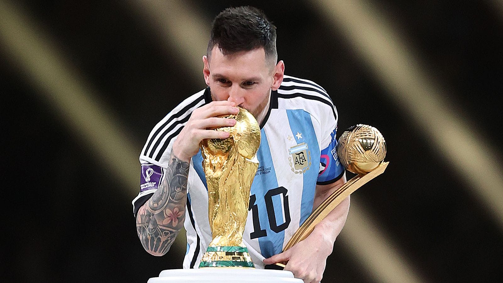 Ligue 1 Fires Back at Ronaldo’s Claims with Messi’s Iconic World Cup Photo