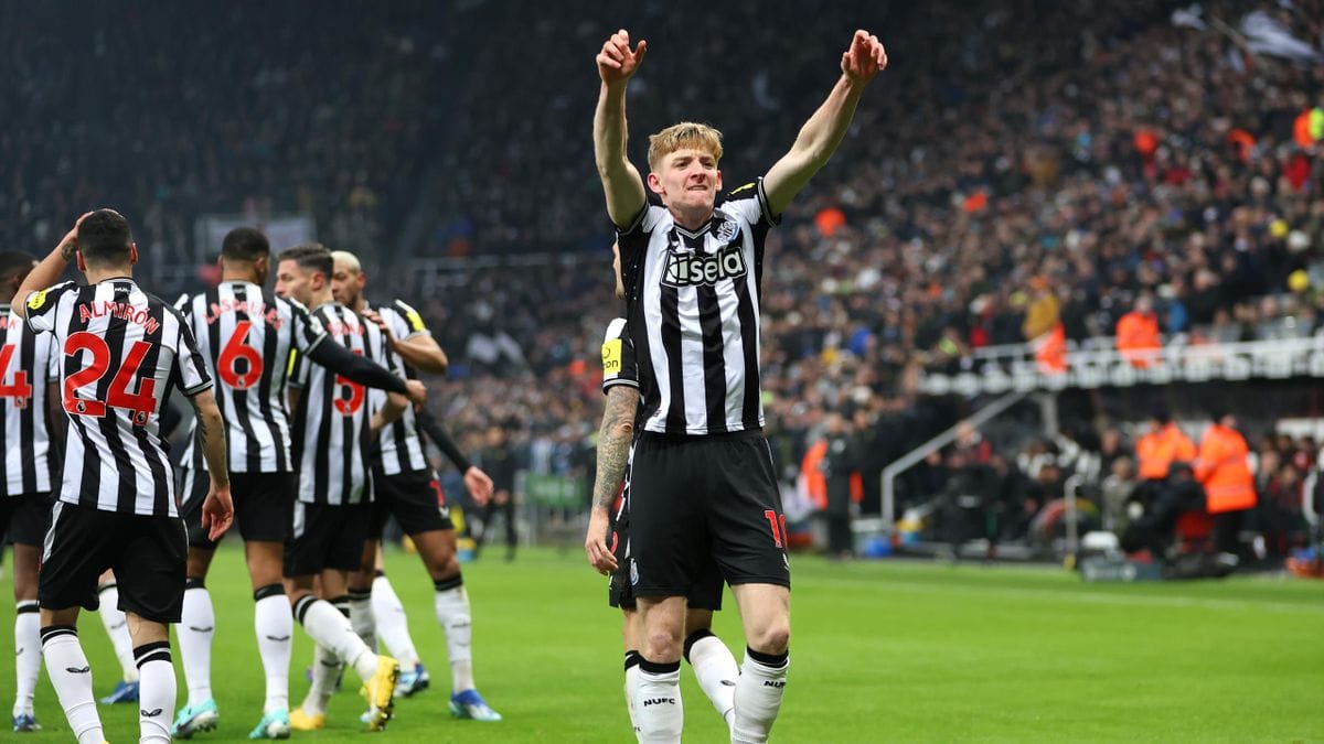 Newcastle Triumphs at Old Trafford: Manchester United’s Struggles Continue