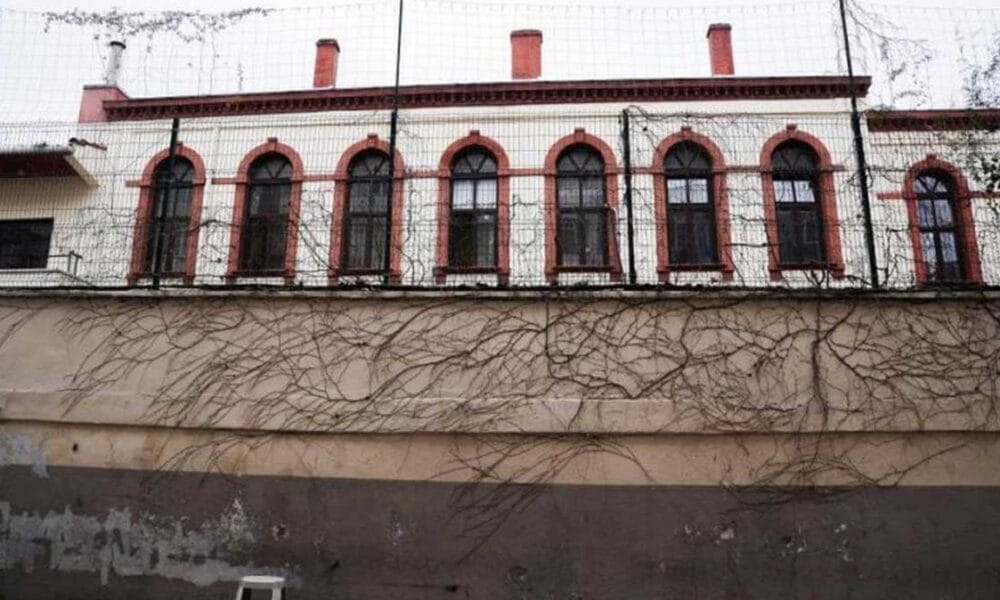 Dadyan Armenian Secondary School