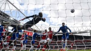 Arsenal Defeats Chelsea 1-0 in London Derby