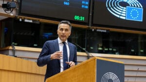 Italian MEP Urges EU Sanctions on Azerbaijan, Demands Detainees Release