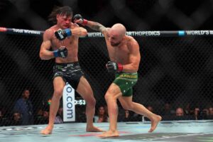 Volkanovski Reclaims UFC Featherweight Title After Grueling Fight