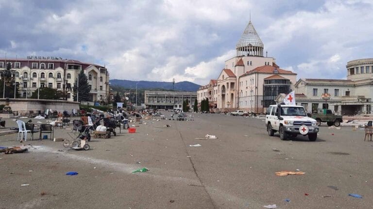 Artsakh Workers Struggle as Salaries Remain Unpaid