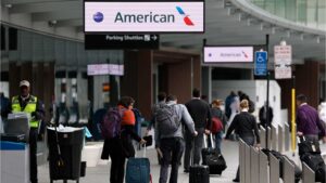 Domestic Airfare Drops Amid Weakening U.S. Travel Demand
