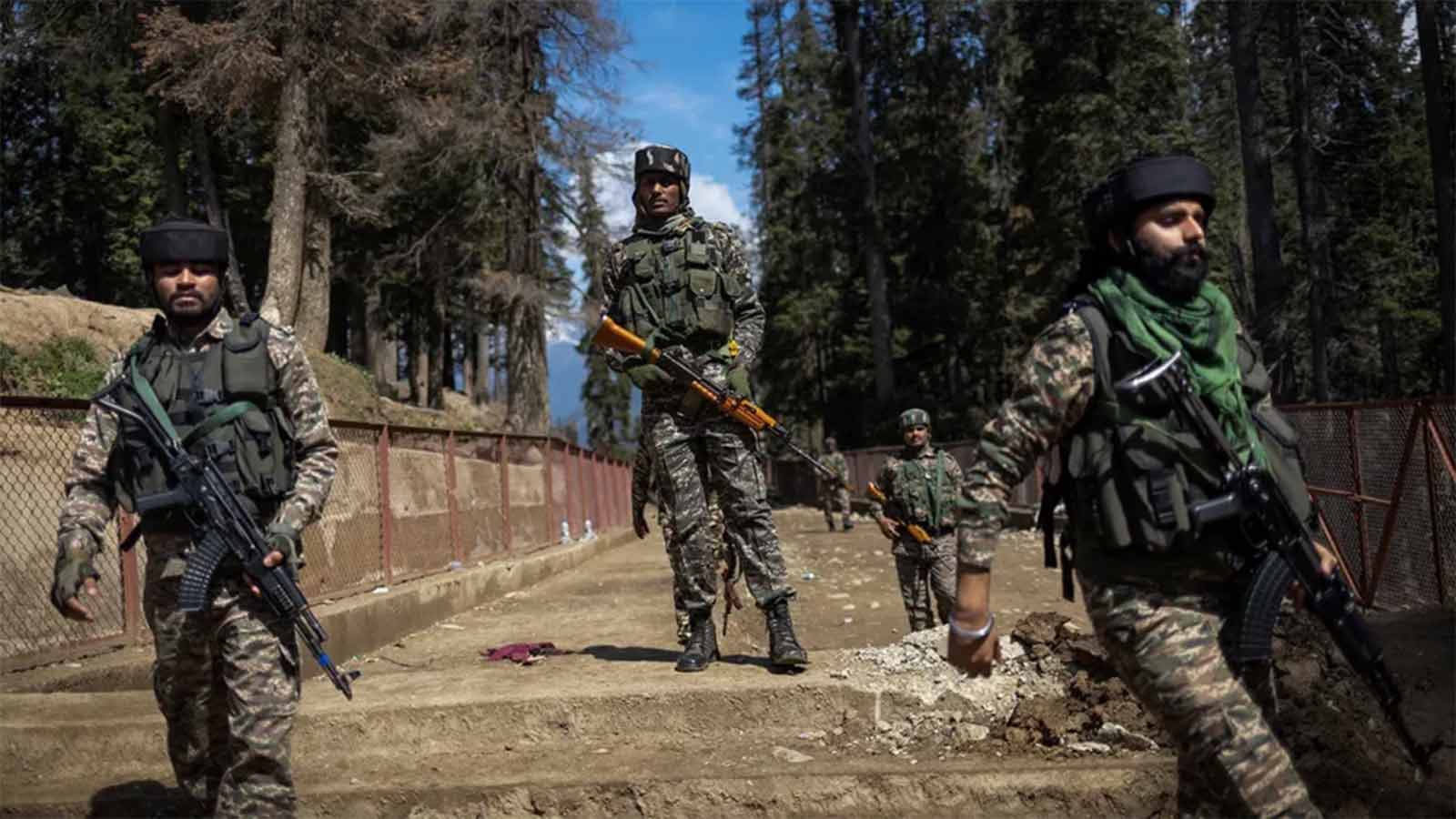 Pakistan Warns of Imminent Indian Military Strike Amid Rising Tensions