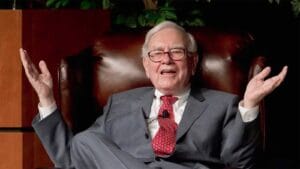 How Business Leaders Are Reacting to Warren Buffett’s Decision to Step Down