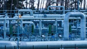 EU Faces Challenges in Ending Dependence on Russian Gas by 2027