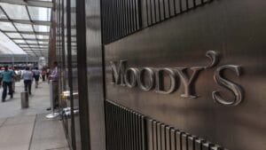 Moody’s Downgrades US Credit Rating to Aa1 Amid Debt Concerns