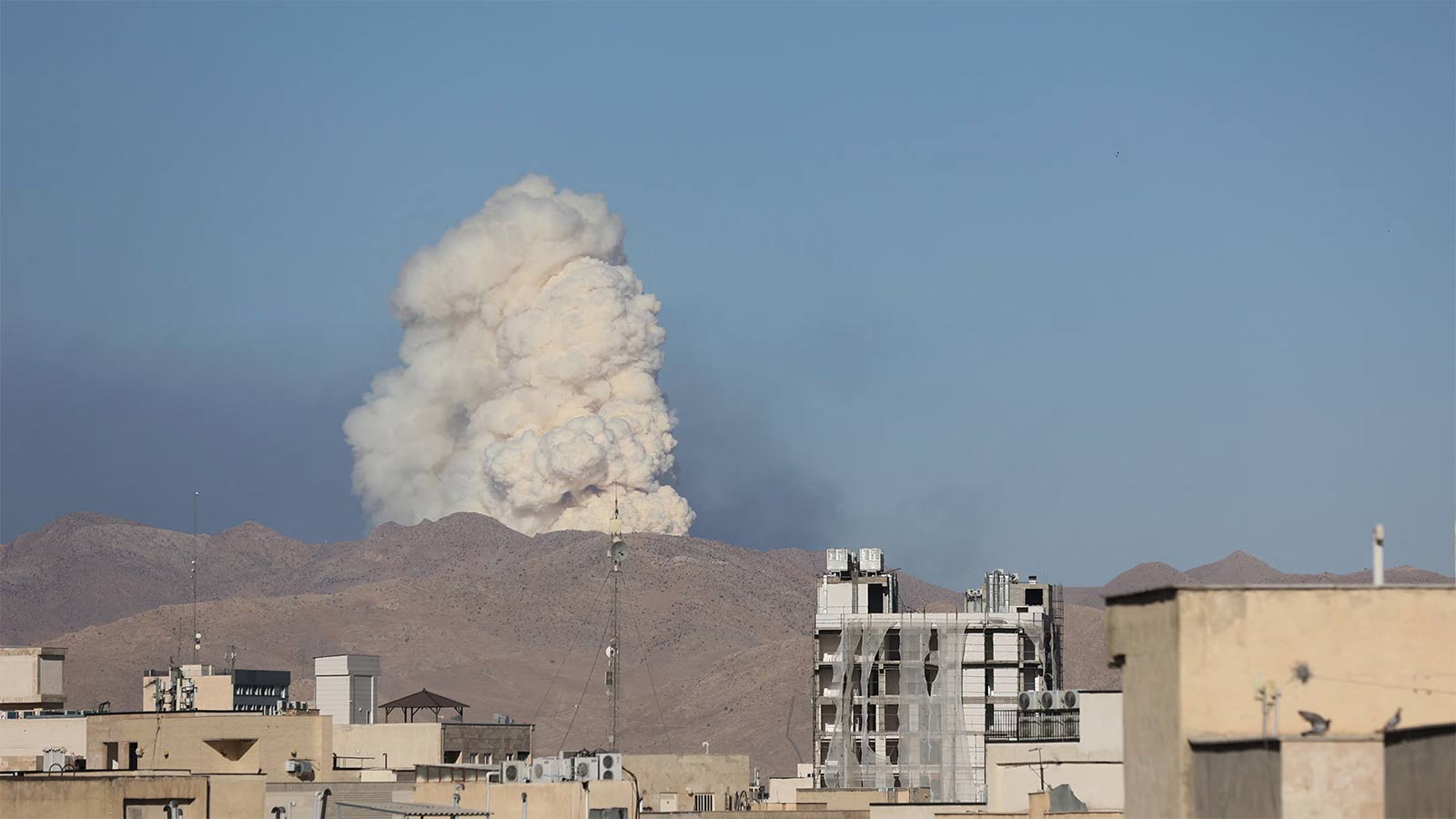 Israel Strikes Iran’s Natanz and Arak Nuclear Sites Overnight