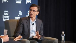 Snowflake Acquires Crunchy Data to Enhance AI Capabilities