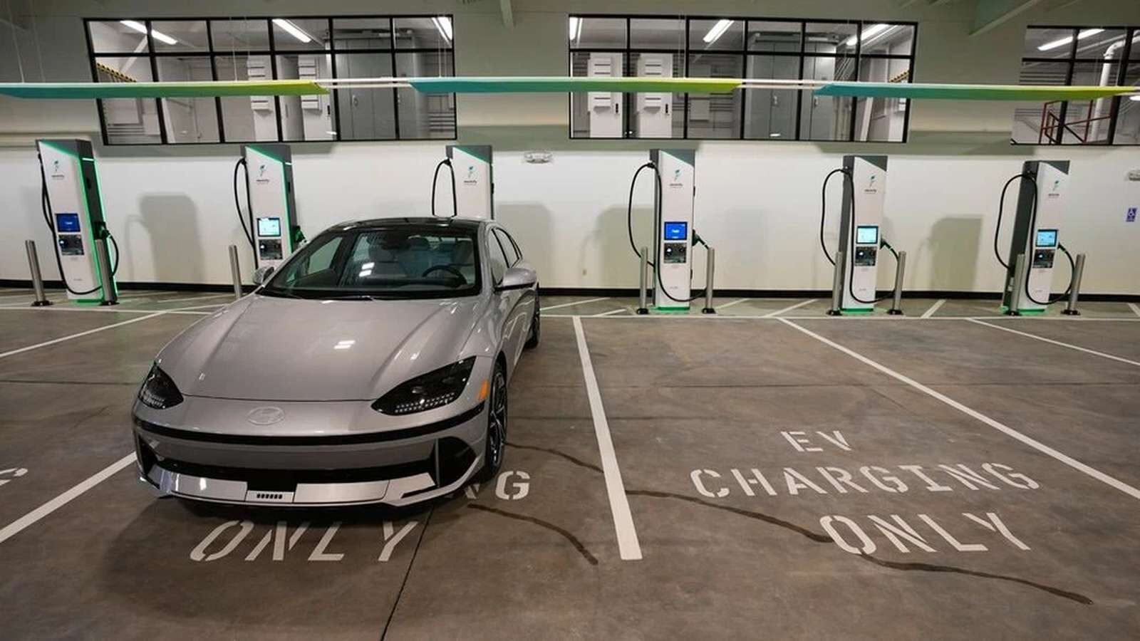 Why Only 16% of Americans Would Buy an EV in 2023