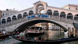 Venice Divided Over Jeff Bezos’ Lavish Wedding Plans