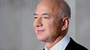 Venetians Resist Jeff Bezos, Lauren Sanchez’s Wedding Plans