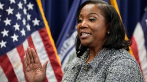 Federal Reserve Governor Lisa Cook Faces Calls for Resignation Amid Mortgage Fraud Allegations