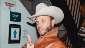 Gavin Adcock Sparks Online Feud with Charley Crockett Amid Country Music Debates