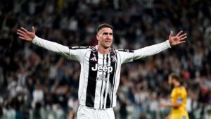 Dusan Vlahovic’s Future: Transfer Talks, Juventus Drama, and Serbia’s World Cup Journey