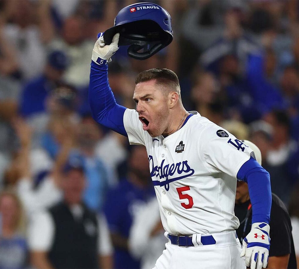 Freddie Freeman Shines Amid Dodgers' Playoff Push – Azat TV